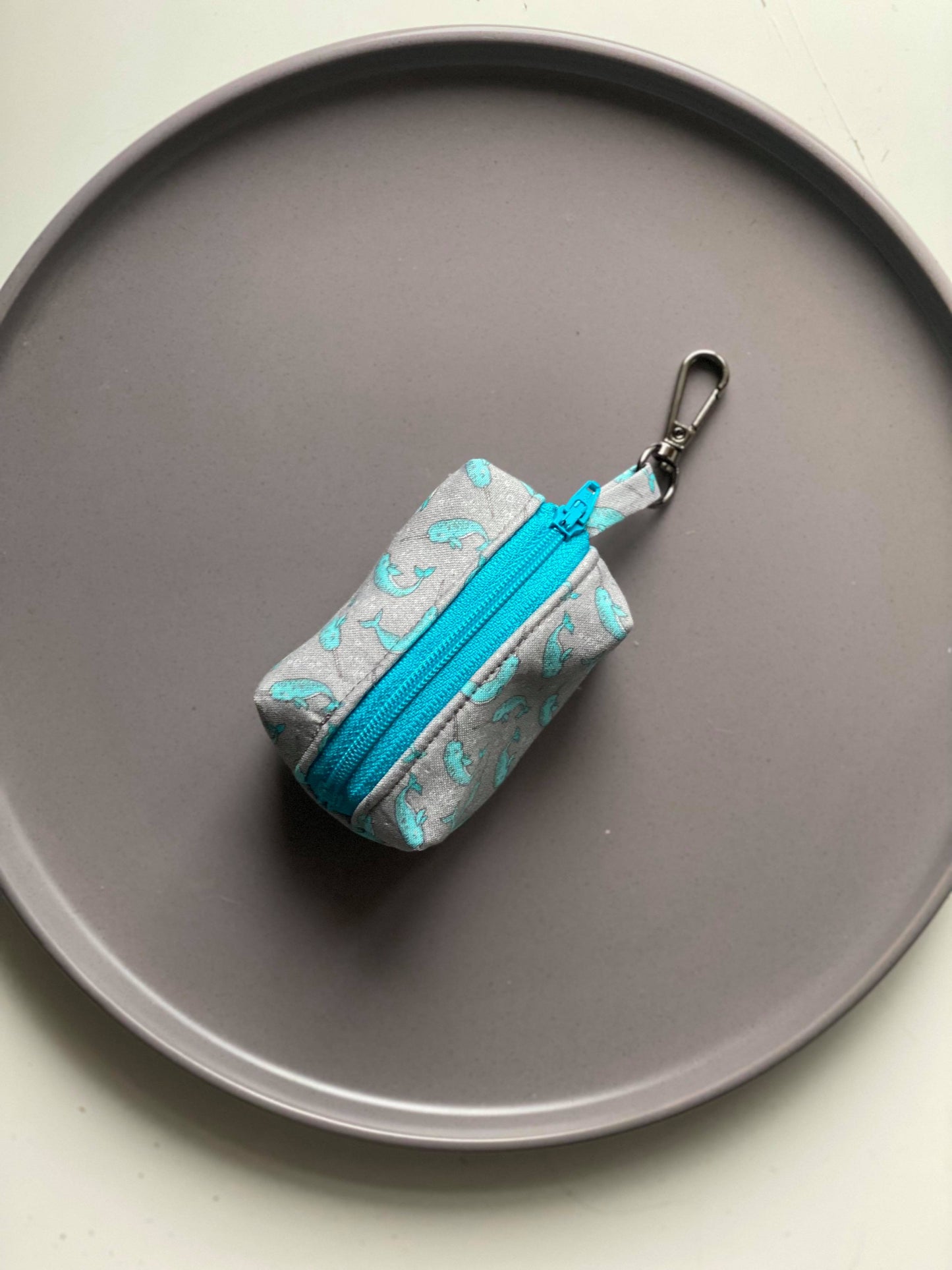 Whale of a time Poo bag holder