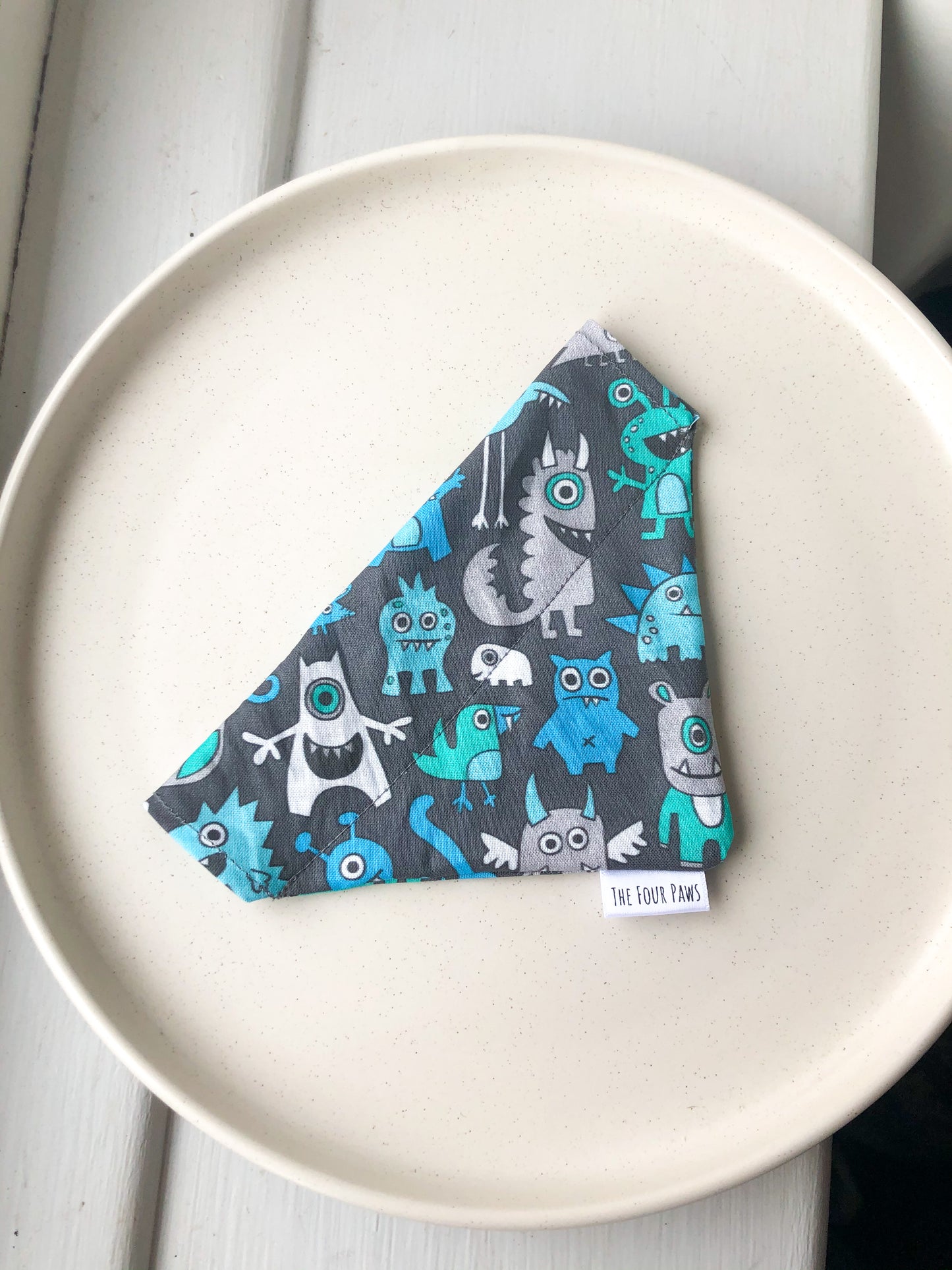 Monster Mash Bandana, Over the collar