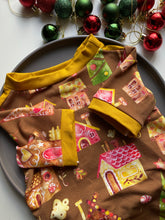 Load image into Gallery viewer, Ginger Bread Patterned Dog Jumper